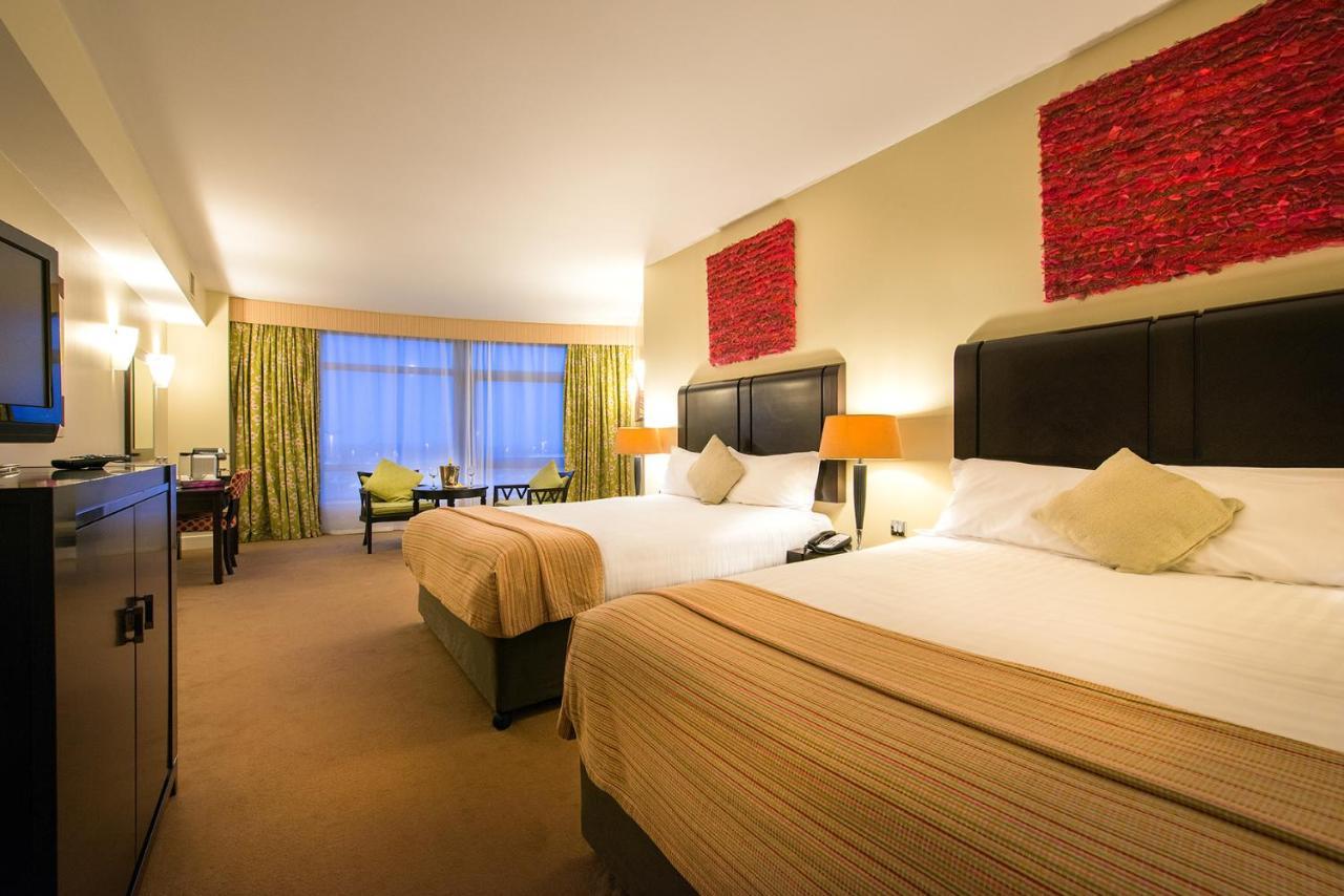 Cork International Hotel Екстер'єр фото