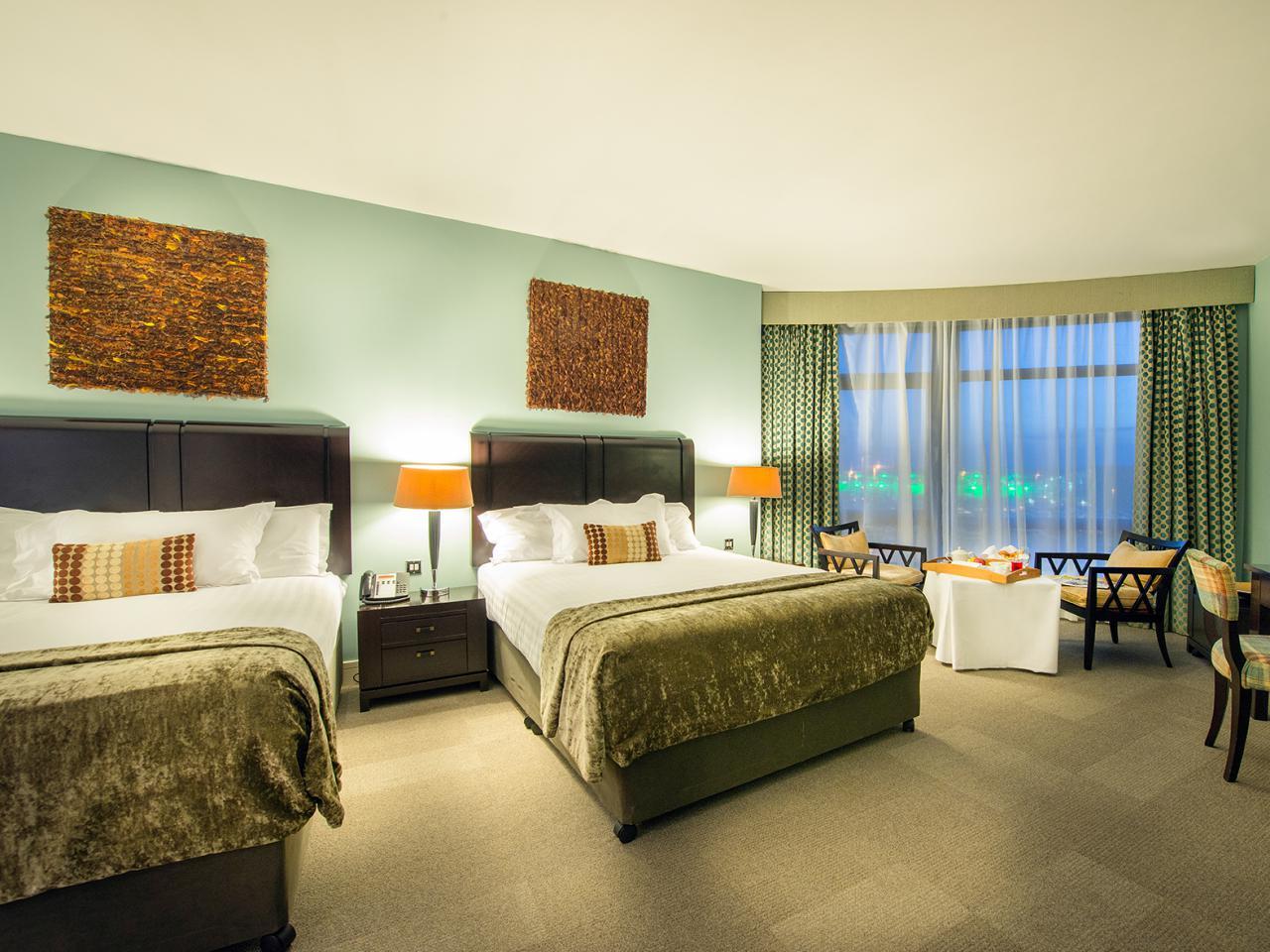 Cork International Hotel Екстер'єр фото
