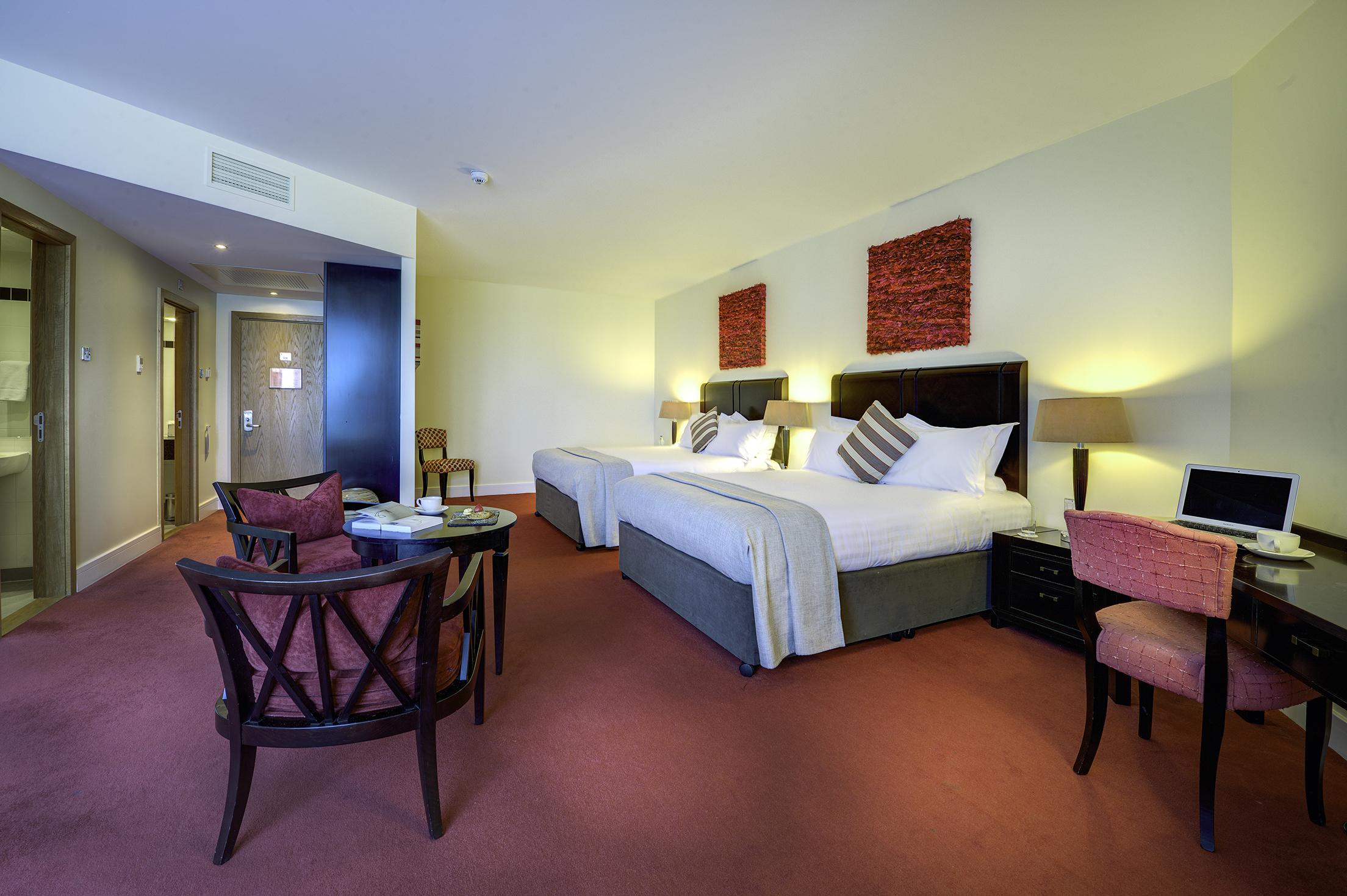 Cork International Hotel Екстер'єр фото