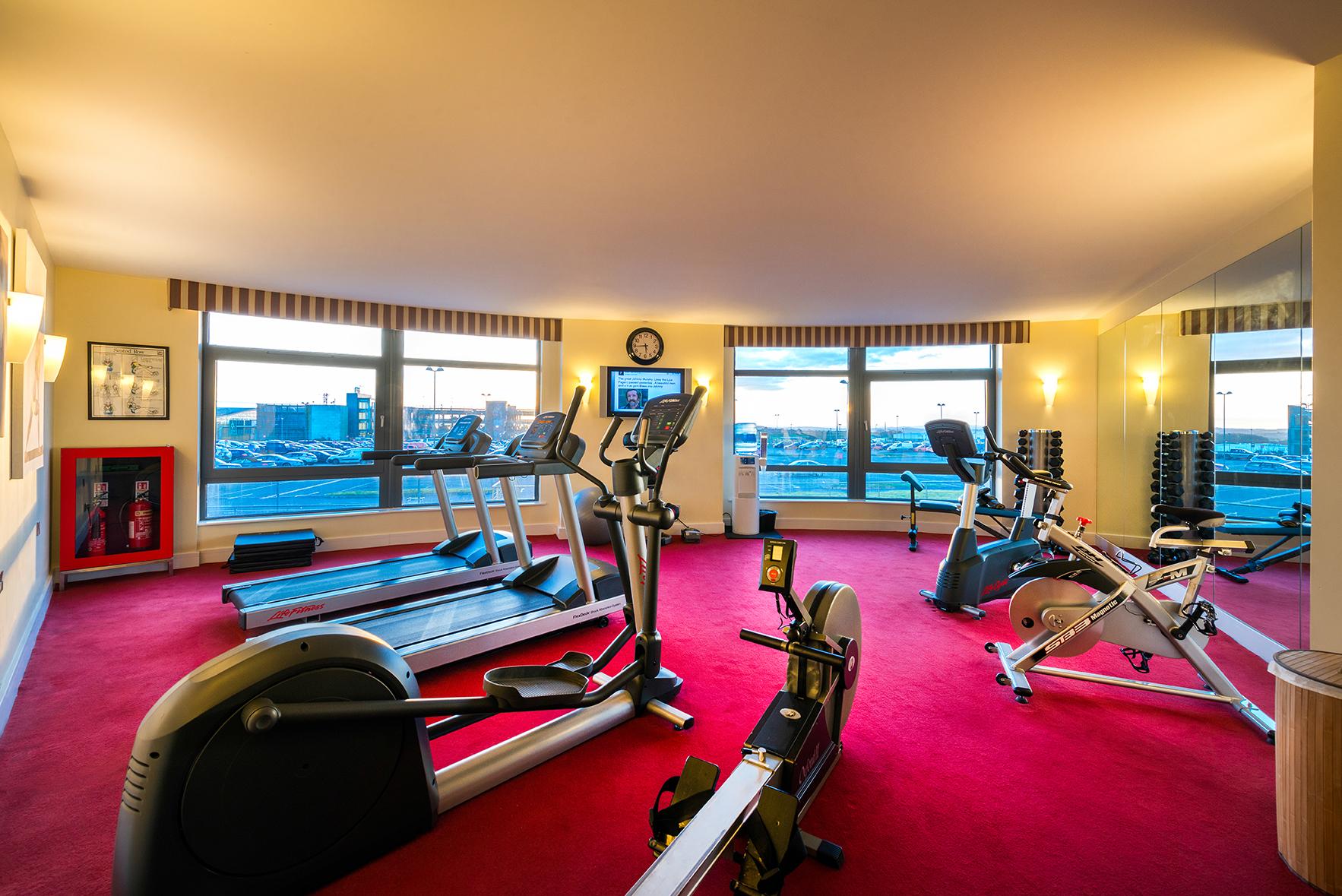 Cork International Hotel Екстер'єр фото