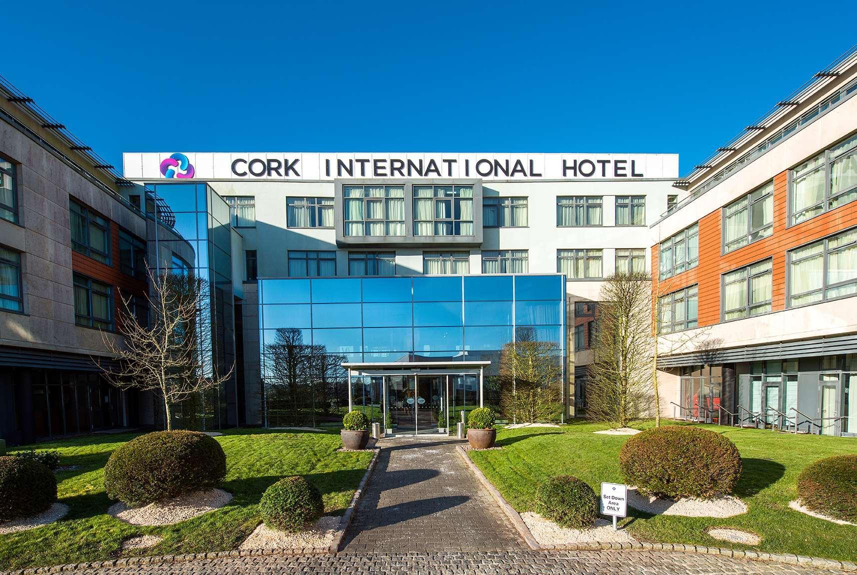 Cork International Hotel Екстер'єр фото