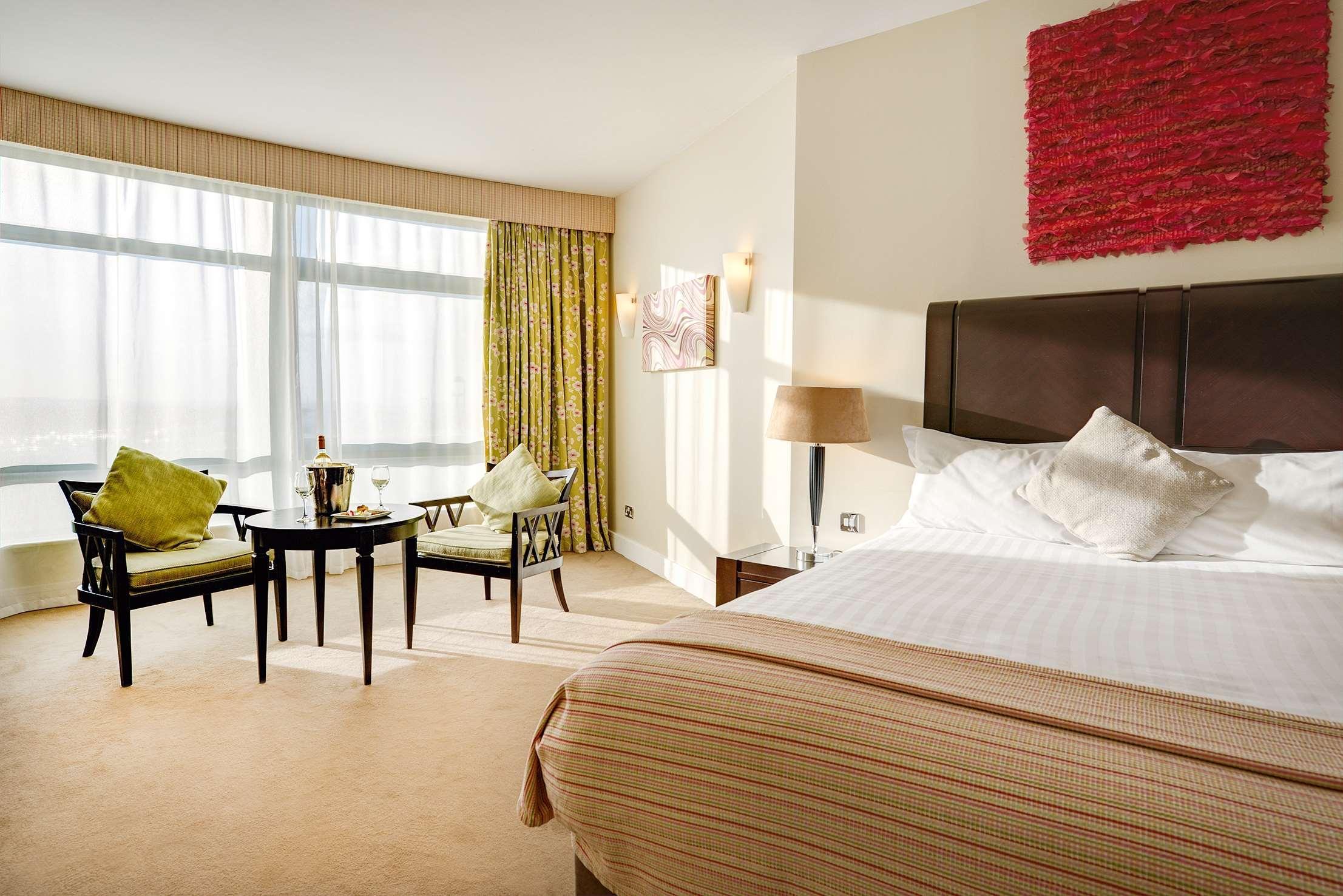 Cork International Hotel Екстер'єр фото