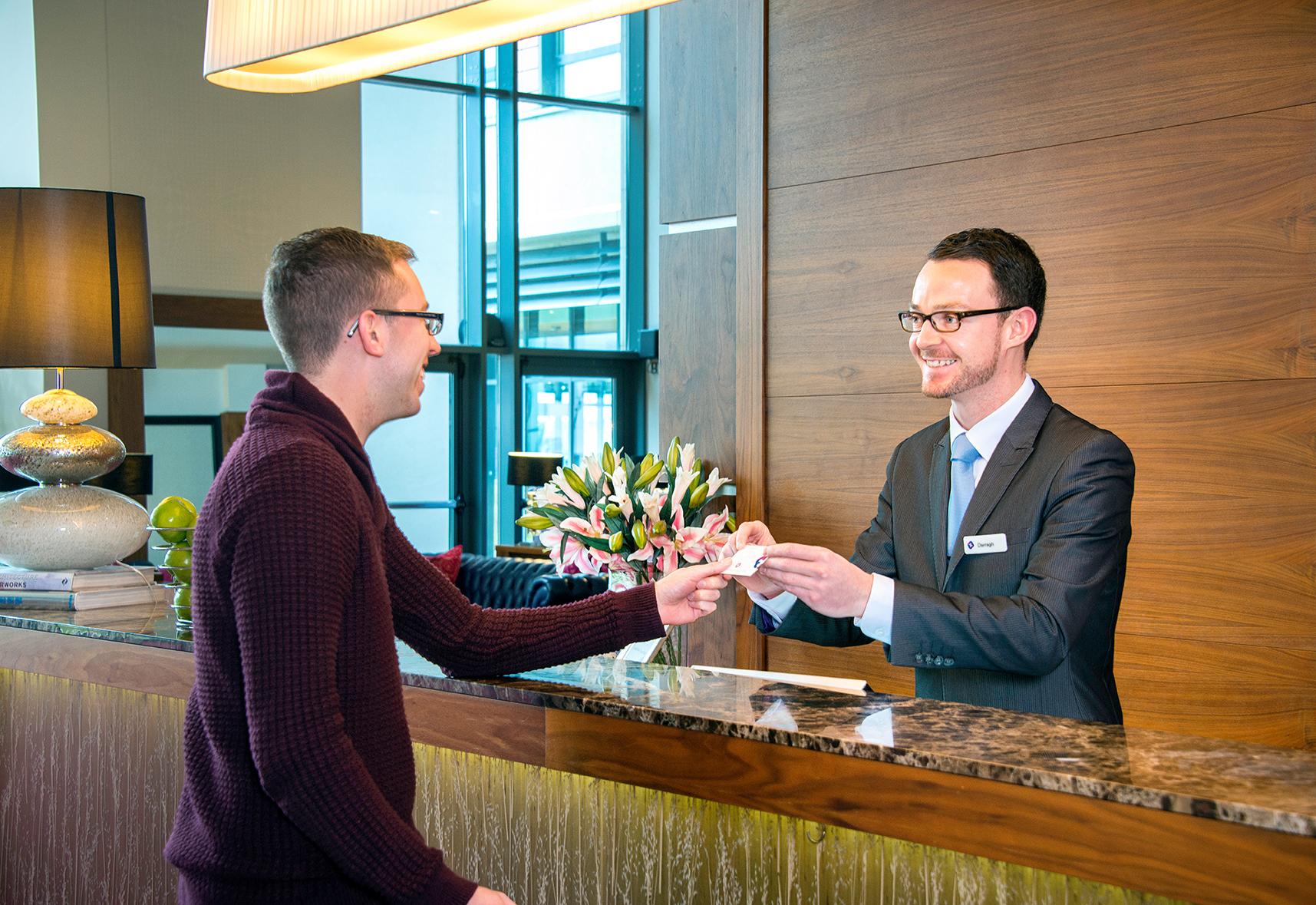 Cork International Hotel Екстер'єр фото