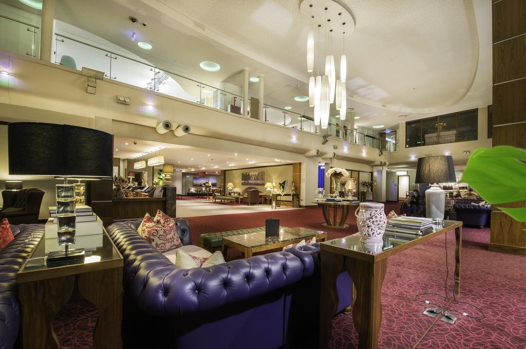 Cork International Hotel Екстер'єр фото